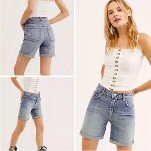 Free People We the Free Ivy Denim Midi Shorts Blue Indigo High Rise Sz 25